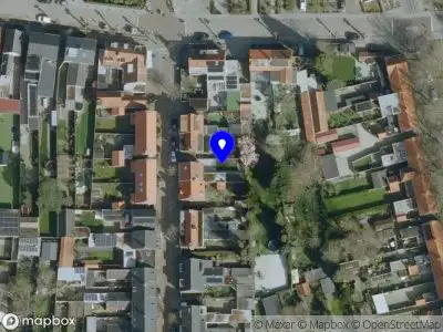 Brandweer en politie met grote spoed naar de Doctor Schaepmanstraat in Goirle vanwege waarnemen gaslucht