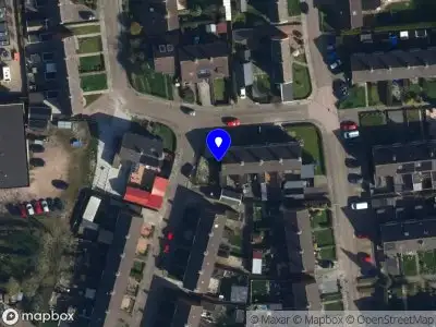 Brandweer met grote spoed naar de Albert Harkemaweg in Aduard vanwege voertuigen te water