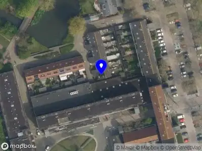 Ambulance met grote spoed naar de Ben Bellastraat in Delft