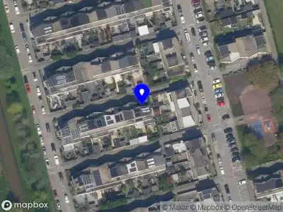 Ambulance met gepaste spoed naar de Josine Simons-Meespad in Rotterdam