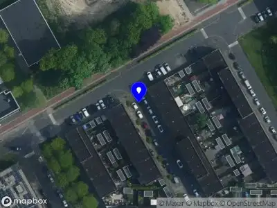 Brandweer met gepaste spoed naar de 2e Kekerstraat in Amsterdam