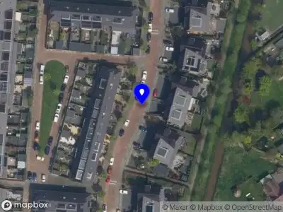 Ambulance met grote spoed naar de Francis Picabiastraat in Rotterdam