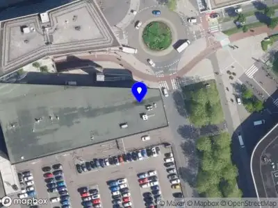 Politie naar de Hospitaalpromenade in Almere vanwege aanrijding met letsel