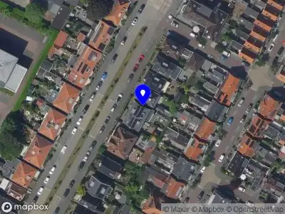 Ambulance met grote spoed naar de Merwestraat in Sliedrecht