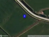 Politie met grote spoed naar de Arsumerdyk in Jorwert vanwege voertuigen te water