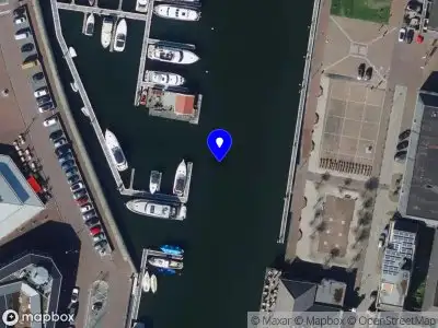 Brandweer met grote spoed naar de Opzoomerlaan in Hellevoetsluis vanwege afhijsen patient