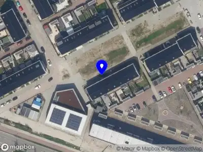 Ambulance met gepaste spoed naar de Karimunstraat in Rotterdam
