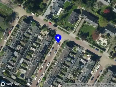 Ambulance met grote spoed naar de Griegstraat in Castricum