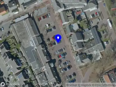 Brandweer en politie met grote spoed naar de Markt in Hapert vanwege middelgrote brand