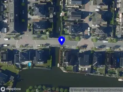 Ambulance met grote spoed naar de Brigantijn in Enkhuizen