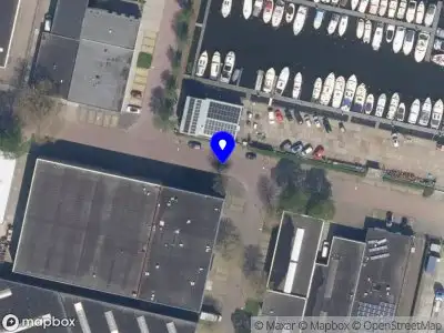 Ambulance met gepaste spoed naar de Algerastraat in Schiedam