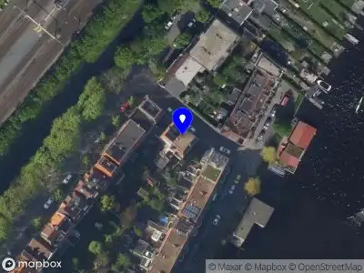 Brandweer met gepaste spoed naar de Bothastraat in Leiden vanwege stankoverlast