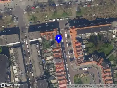 Ambulance met grote spoed naar de Blokweg in Rotterdam