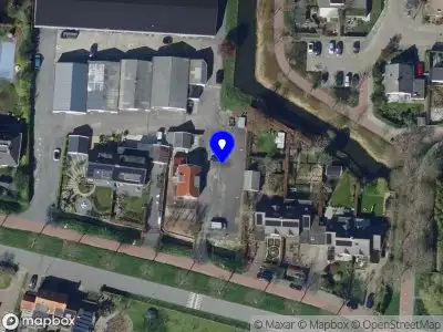 Ambulance met gepaste spoed naar de Middeldijk in Barendrecht