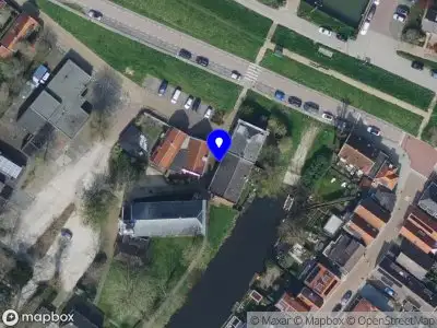 Ambulance met gepaste spoed naar de Kerkstoep in Puttershoek