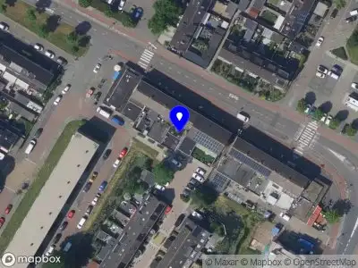 Ambulance met grote spoed naar de Van Hogendorpweg in Alblasserdam