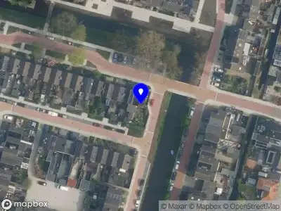 Ambulance met grote spoed naar de Groen van Prinstererlaan in Reeuwijk