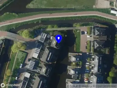 Ambulance met grote spoed naar de Donkstraat in Alkmaar