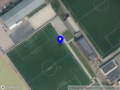 Ambulance met gepaste spoed naar de Sportpark Dorrestein in Nieuwerkerk aan den IJssel