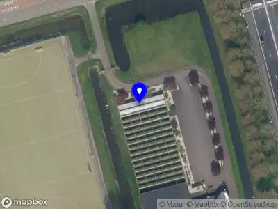 Ambulance met grote spoed naar de Prinsenlaan in Rotterdam