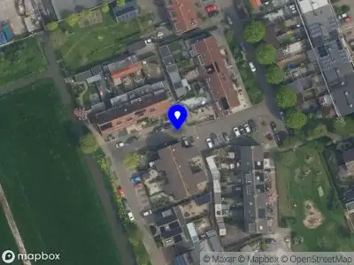 Brandweer met grote spoed naar de Lijsterstraat in Benschop vanwege gebouwbrand