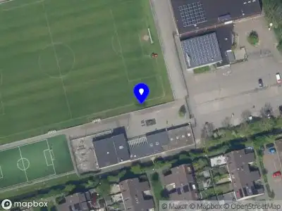 Brandweer met gepaste spoed naar de Schoolstraat in Woubrugge