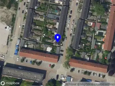 Ambulance met grote spoed naar de Prof. van 't Hoffstraat in Sliedrecht