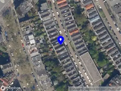 Ambulance met grote spoed naar de Schiebroeksestraat in Rotterdam