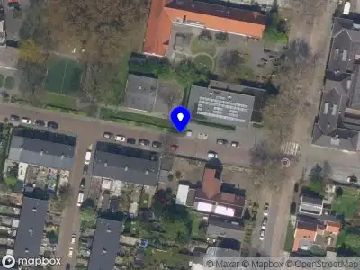 Ambulance met gepaste spoed naar de Cranendonckweg in Rotterdam