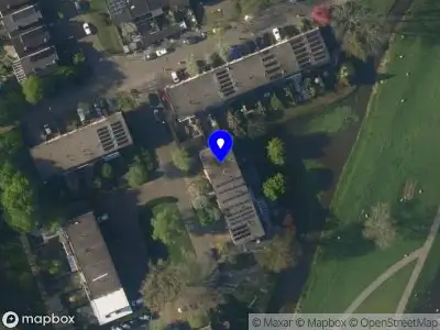 Ambulance met grote spoed naar de Chopinplein in Nieuwkoop