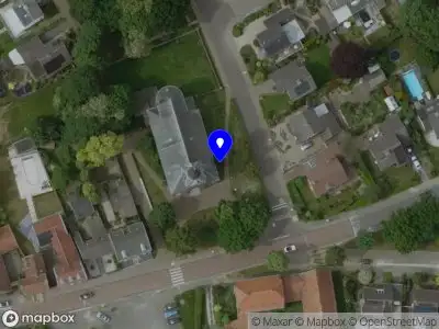 Ambulance met grote spoed naar de Oevereind in Roosteren
