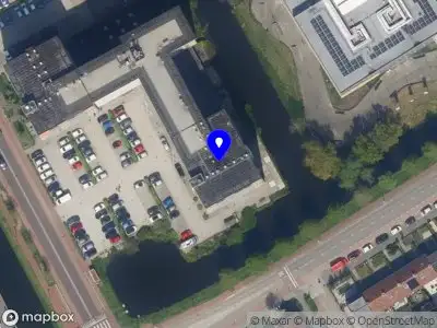 Ambulance met grote spoed naar de Kerklaan in Capelle aan den IJssel