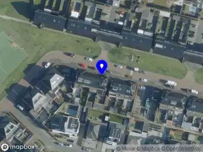 Brandweer met gepaste spoed naar de Veenendaalstraat in Tilburg vanwege afhijsen patient