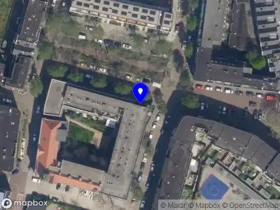 Ambulance met gepaste spoed naar de Ruivenplantsoen in Rotterdam