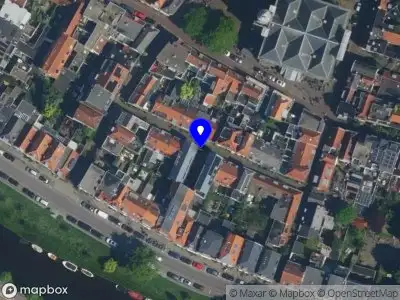 Ambulance met grote spoed naar de Popelingstraat in Haarlem