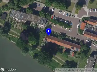 Ambulance met gepaste spoed naar de Beekmanstraat in Dordrecht