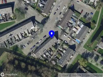 Ambulance met gepaste spoed naar de Bijvoet in Hoogvliet Rotterdam