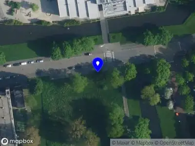 Brandweer met gepaste spoed naar de William Boothlaan in Amstelveen vanwege afhijsen patient