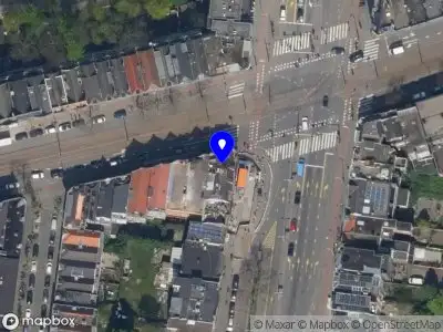 Ambulance met gepaste spoed naar de 1e Middellandstraat in Rotterdam