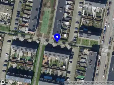 Ambulance met grote spoed naar de Ovezandepad in Rotterdam