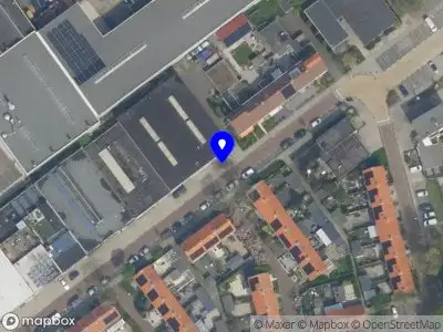 Ambulance met grote spoed naar de Prins Mauritsstraat in Maasdijk