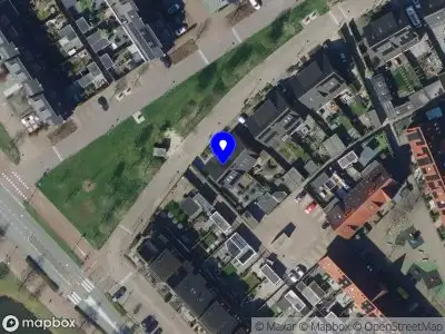 Ambulance met grote spoed naar de Hooftlaantje in Hendrik-Ido-Ambacht