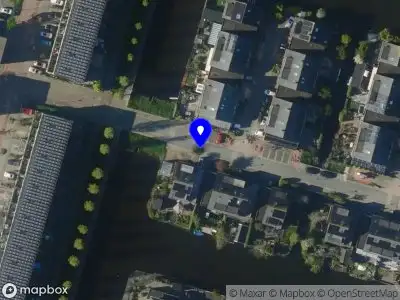 Ambulance met gepaste spoed naar de Bordewijkstraat in Alkmaar