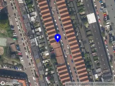 Ambulance met grote spoed naar de Pieter Karel Drossaartstraat in Vlaardingen