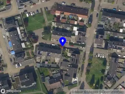 Brandweer met gepaste spoed naar de Elzenlaan in Asperen vanwege afgaan rookmelder