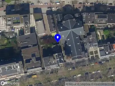 Ambulance met grote spoed naar de Robert Fruinstraat in Rotterdam