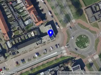 Ambulance met grote spoed naar de Biezenweide in Hendrik-Ido-Ambacht