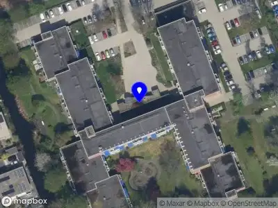 Ambulance met gepaste spoed naar de Churchillsingel in Vlaardingen