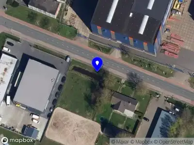 Brandweer met grote spoed naar de Industrieweg in Hoogezand vanwege waarnemen gaslucht