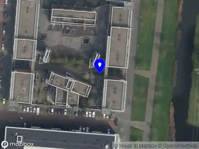 Ambulance met gepaste spoed naar de Pantelleriapad in Rotterdam